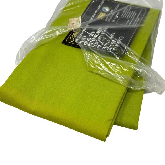 Medley Perma-Prest Percale Pillowcase King Size 20"x36" Lime Green Single - Picture 4 of 5